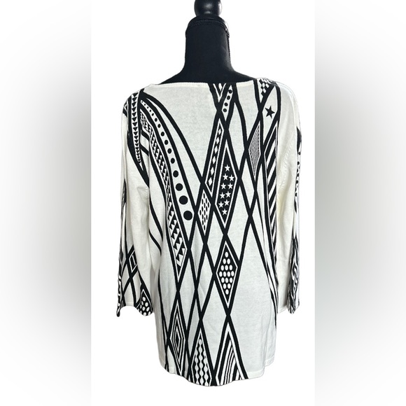 🔥BOB MACKIE SWEATER! DESIGNER SWEATER WITH A HINT OF SEQUINS 🔥🔥🔥🔥 - Picture 4 of 9